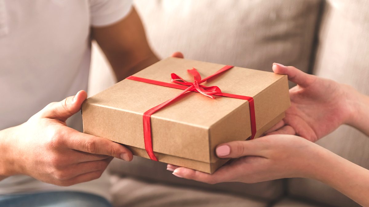 Olvídate de los perfumes: 10 ideas de regalo originales para él por San Valentín