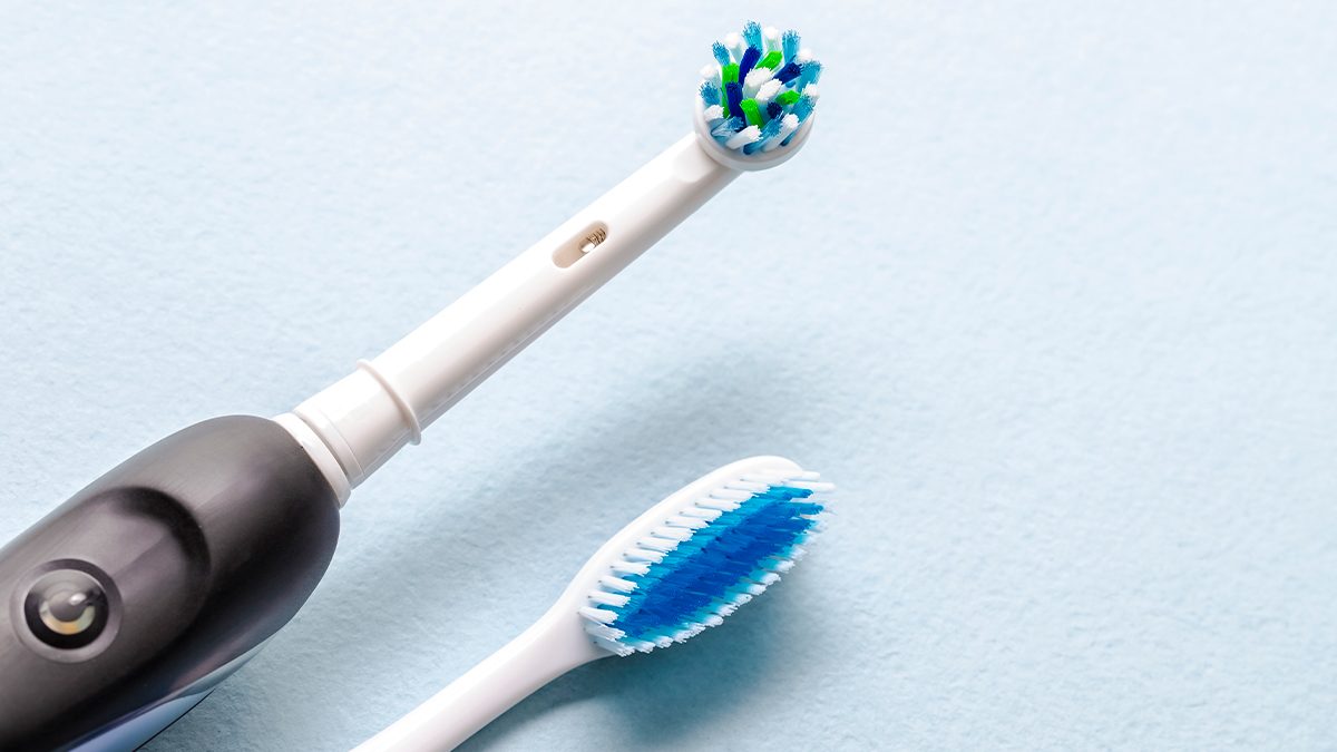 Cómo elegir tu cepillo de dientes y cada cuánto cambiarlo
