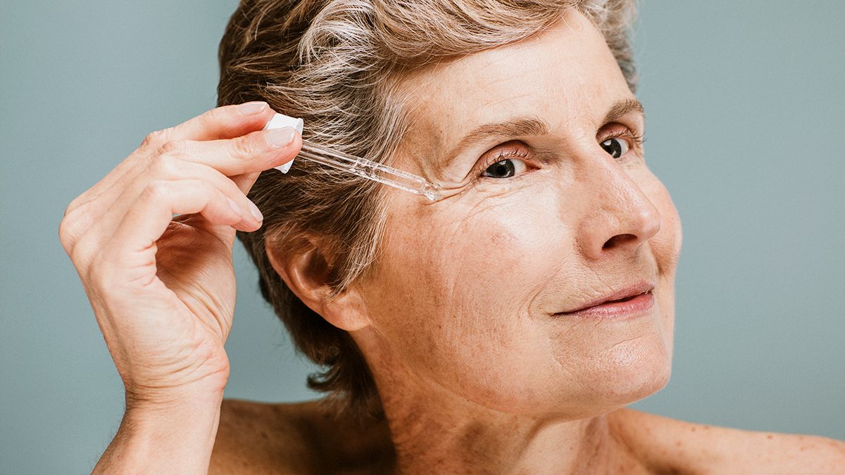 Especial mujeres de más de 70: los 4 mejores sérums de 2026